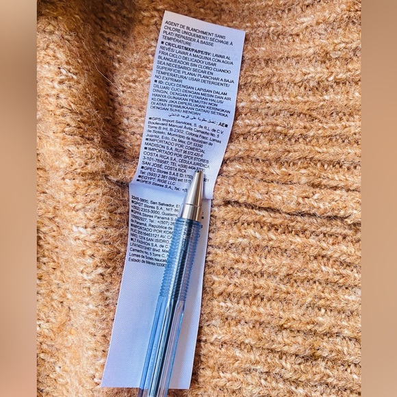 Old Navy - wool blend sweater - Picture 8 of 9